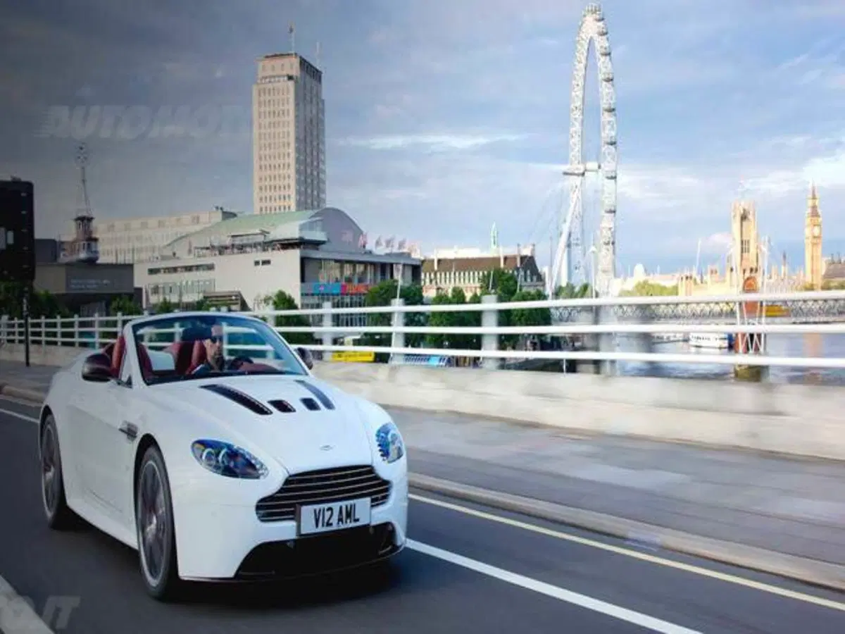 Aston Martin V12 Cabrio Vantage Roadster