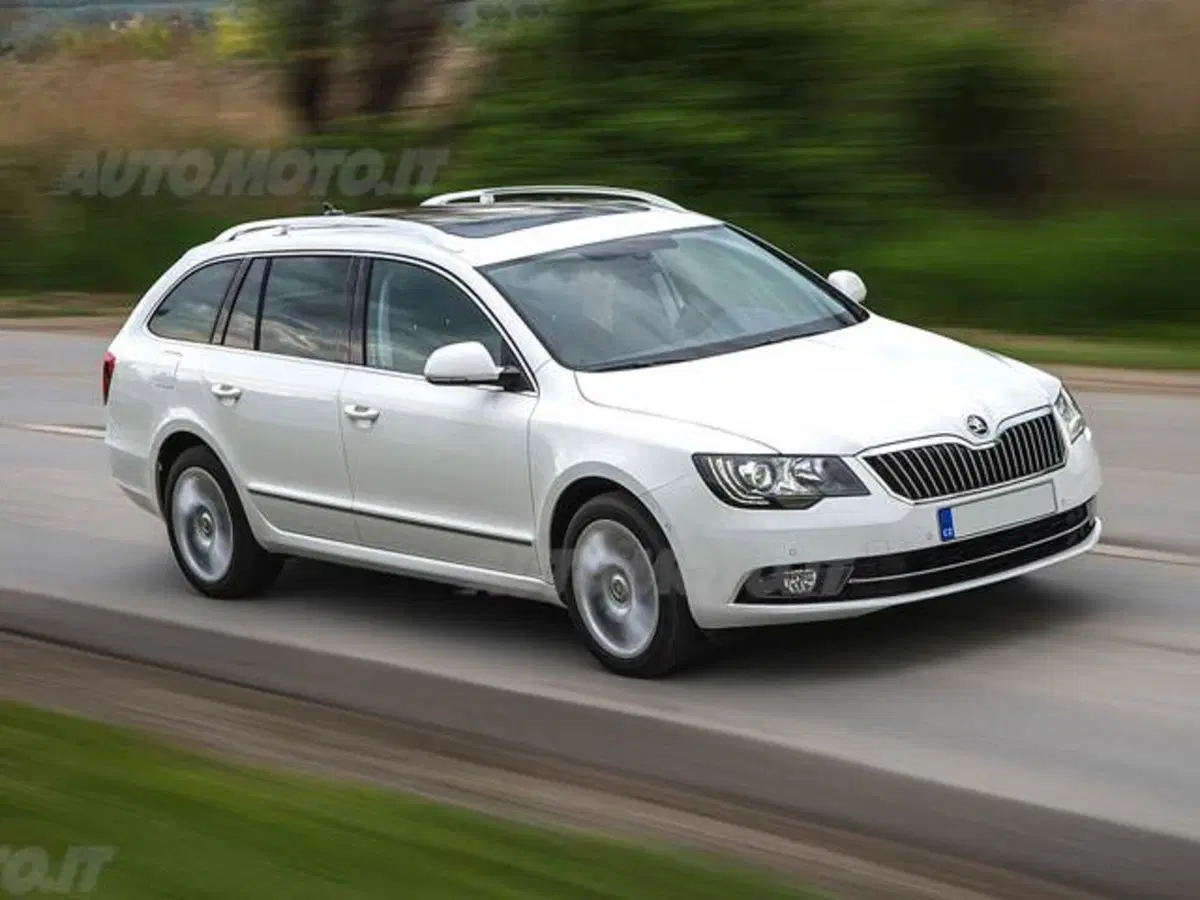 Skoda Superb Station Wagon 2.0 TDI CR 140CV Wagon Active