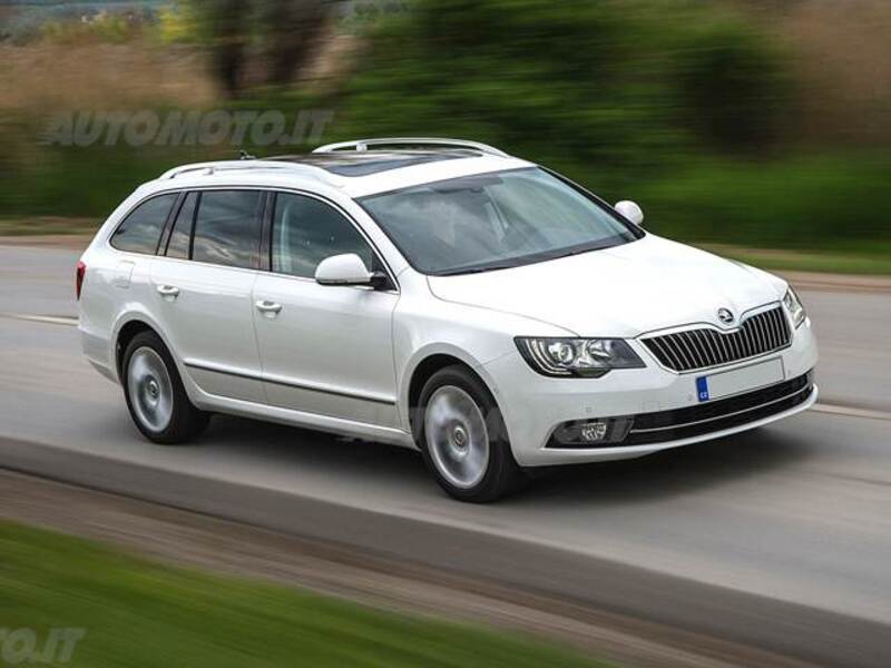 Skoda Superb Station Wagon 2.0 TDI CR 140CV 4x4 Wagon Executive