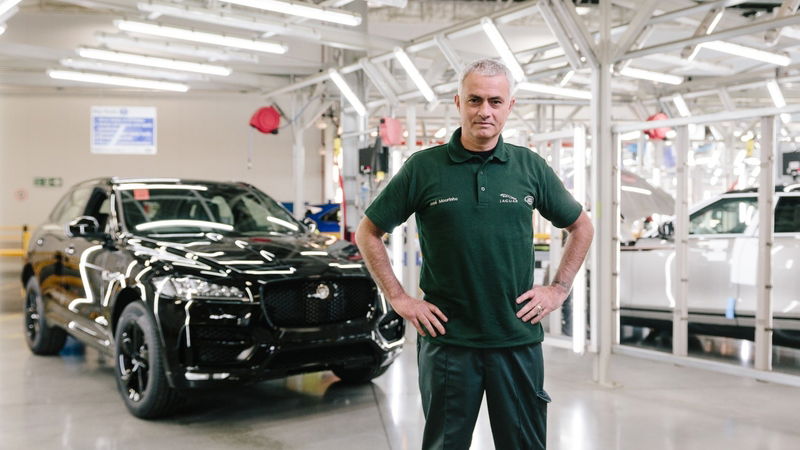 Jos&eacute; Mourinho, visita allo stabilimento Jaguar 