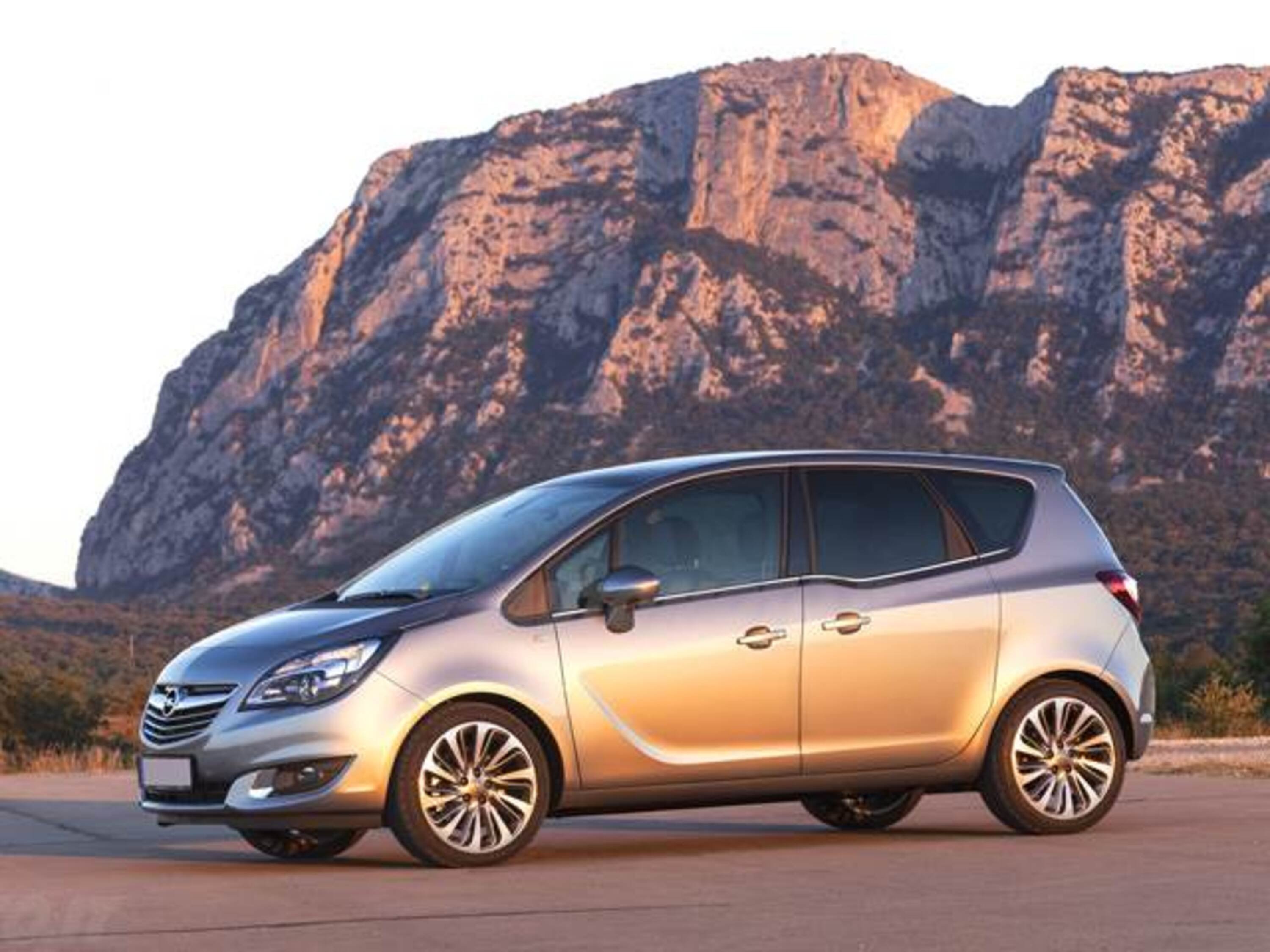 Opel Meriva 1.4 100CV Elective: prezzo e scheda tecnica 