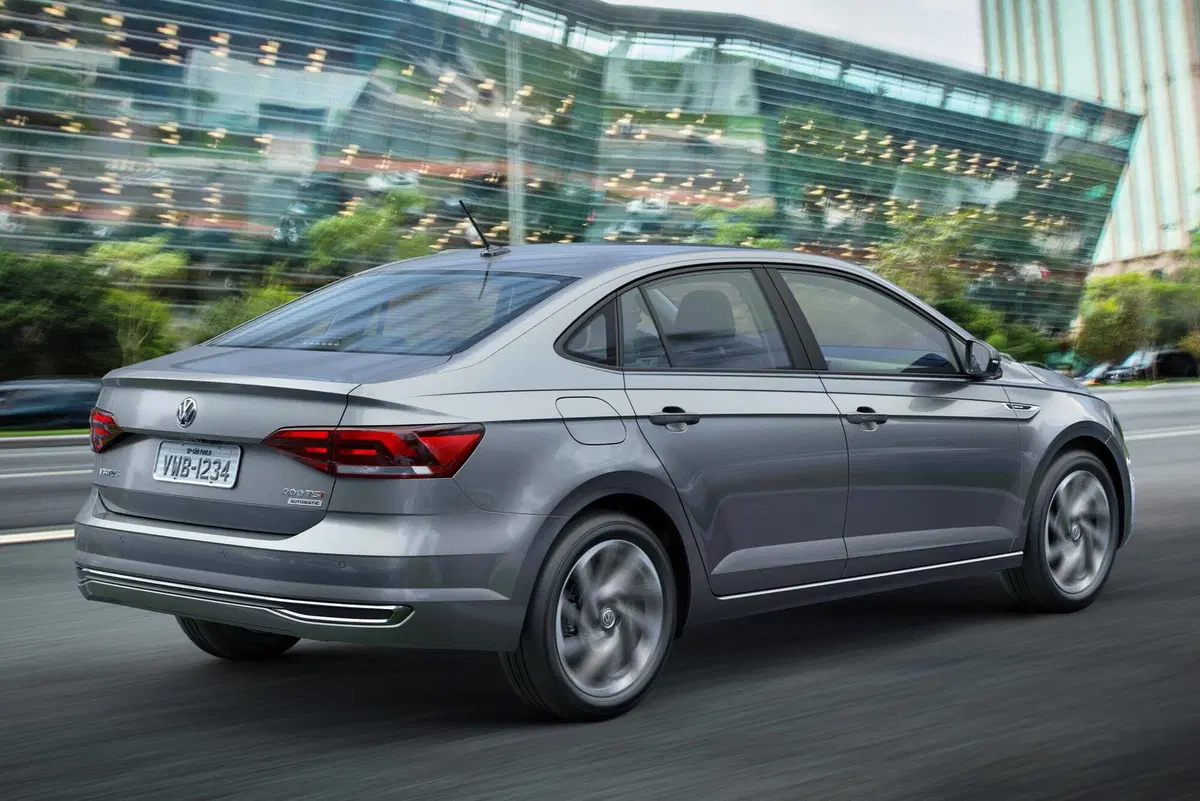 Volkswagen Virtus, la Polo berlina alla sudamericana (6)