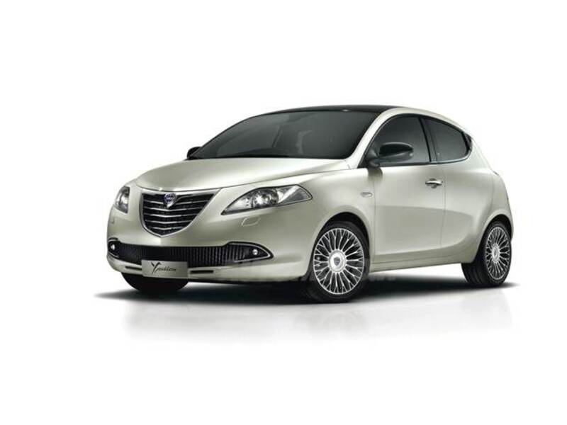 Lancia Ypsilon 1.2 69 CV 5 porte S&S Silver 