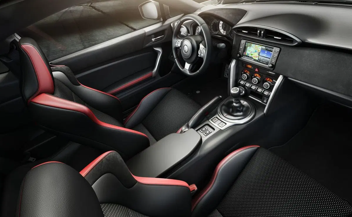 Toyota GT86 Racing Edition, per gli amanti delle corse (4)