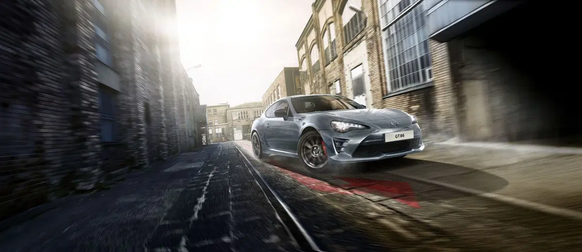 Toyota GT86 Racing Edition, per gli amanti delle corse (3)