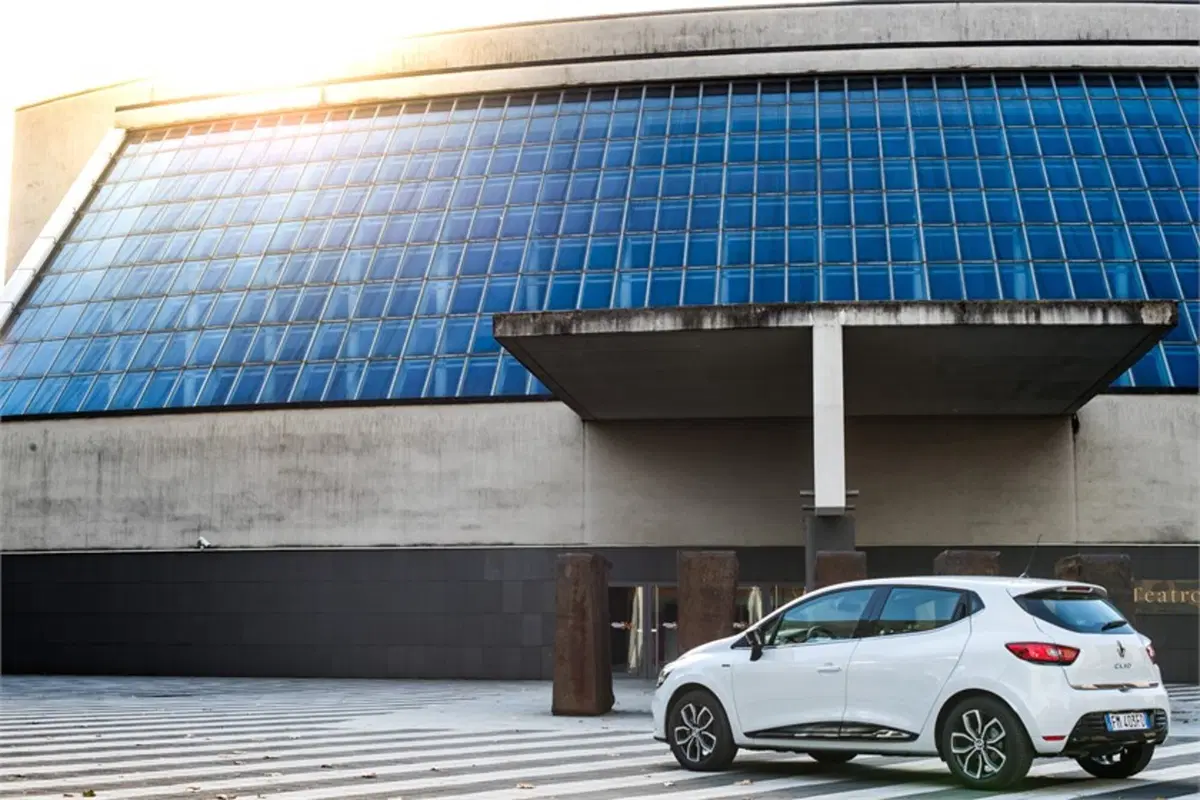 Renault Clio, la nuova Duel Collection debutta in passerella (13)