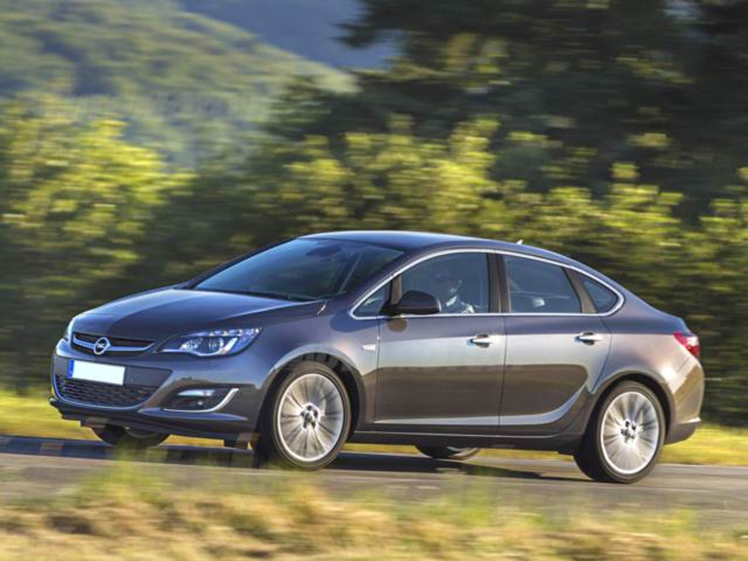 Opel Astra 1.4 100CV 4 porte Elective 