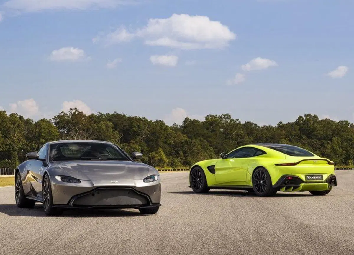 Aston Martin Vantage ecco la nuova coupé inglese  (15)