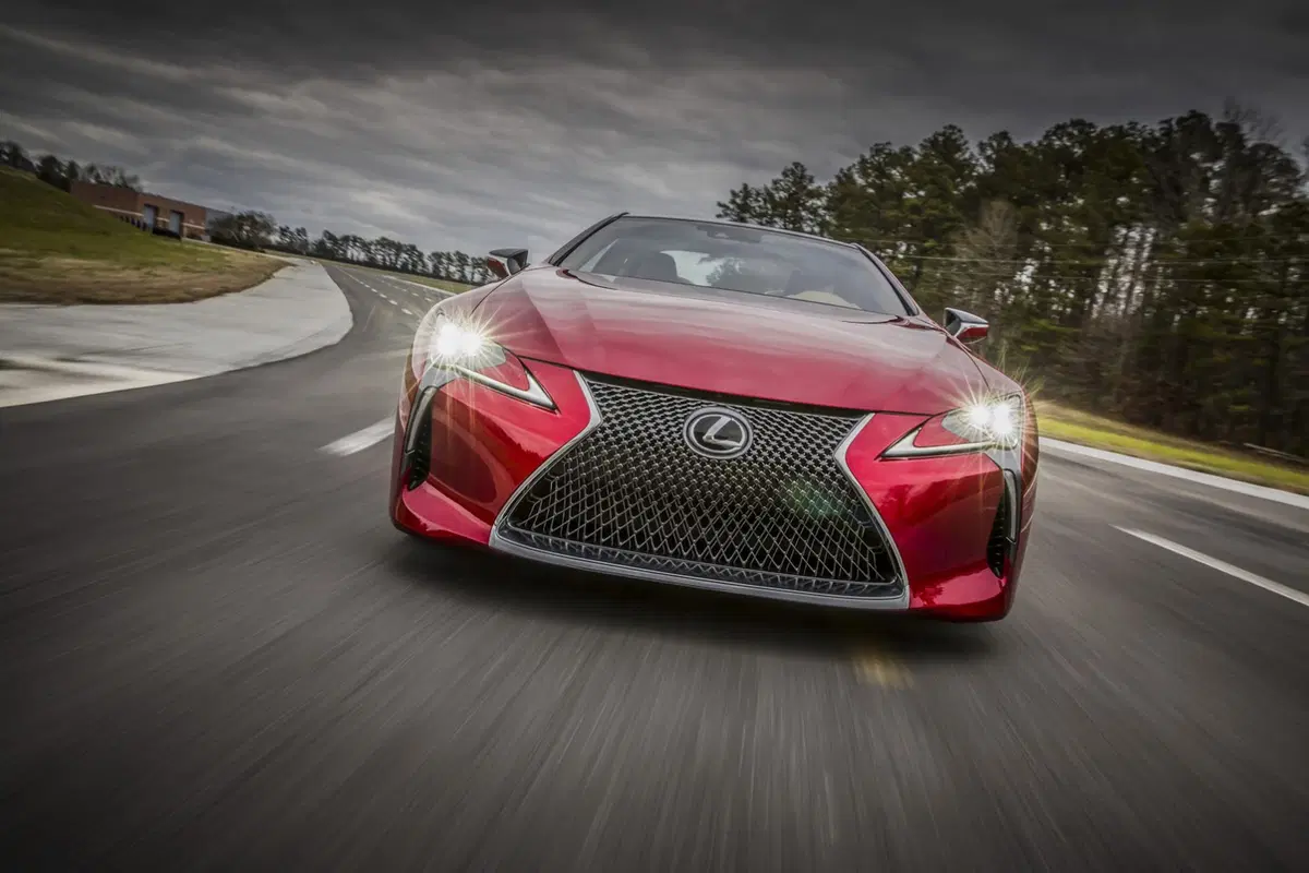 Lexus LC 500: sembra un concept, ma la Coupé V8 è diventata realtà (4)