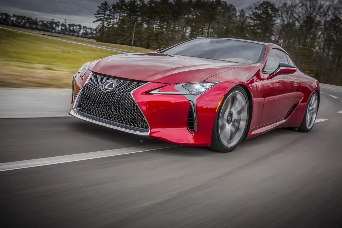 Lexus LC 500: sembra un concept, ma la Coupé V8 è diventata realtà (9)