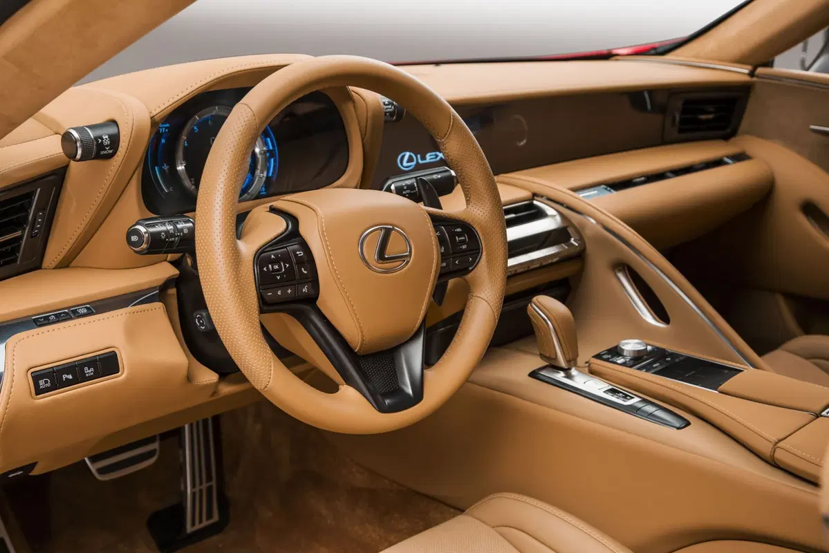 Lexus LC 500: sembra un concept, ma la Coupé V8 è diventata realtà (11)