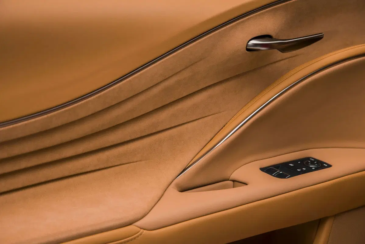 Lexus LC 500: sembra un concept, ma la Coupé V8 è diventata realtà (21)
