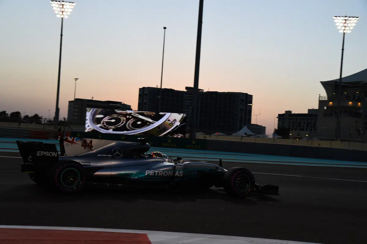 F1, GP Abu Dhabi 2017: pole per Bottas. Terzo Vettel (7)