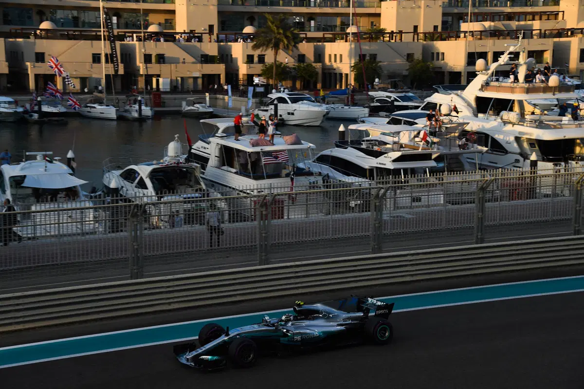 F1, GP Abu Dhabi 2017: pole per Bottas. Terzo Vettel (9)