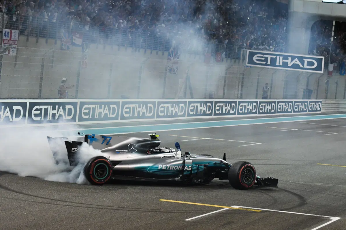 F1, GP Abu Dhabi 2017: vince Bottas. Terzo Vettel (29)