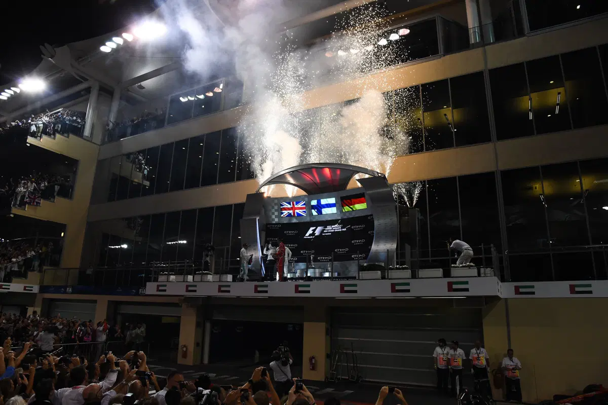 F1, GP Abu Dhabi 2017: vince Bottas. Terzo Vettel (20)