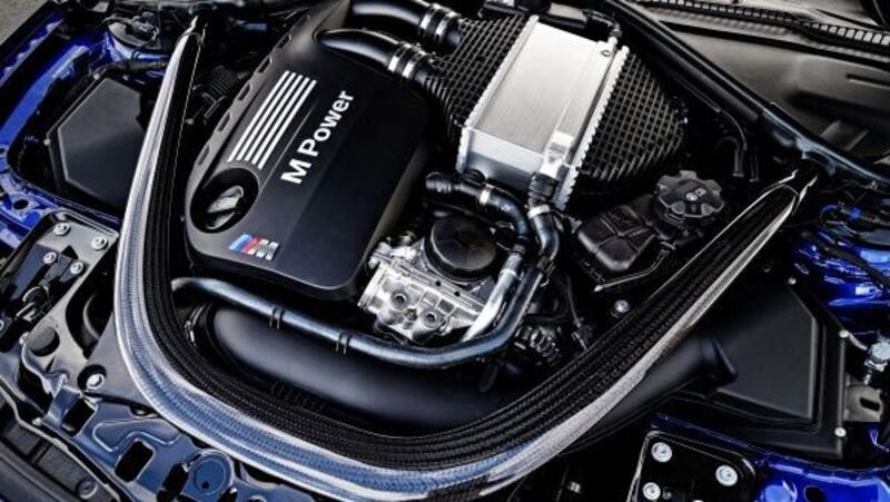 BMW porter&agrave; la propulsione ibrida sulle serie M