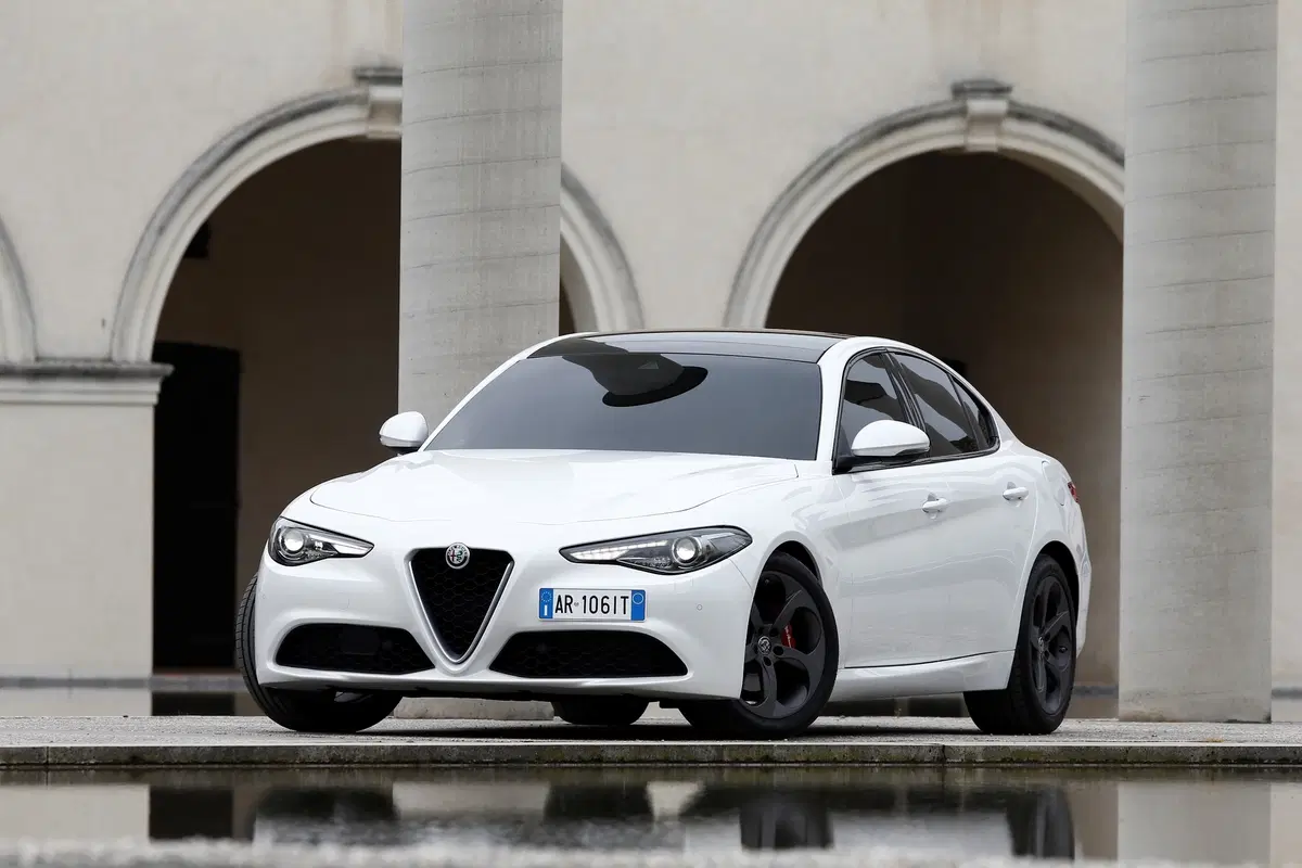Alfa Romeo Giulia diesel 2.2 180 CV [Video Prime Impressioni] (4)