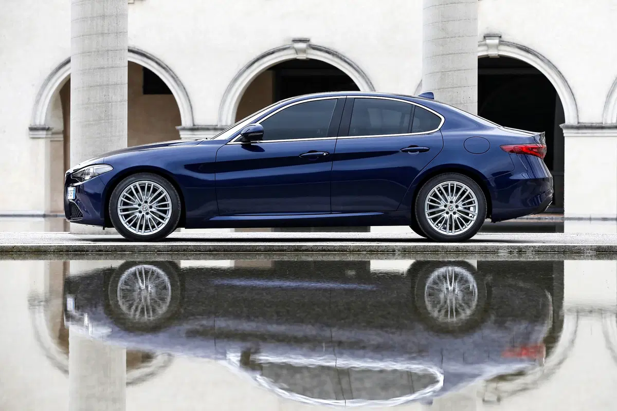 Alfa Romeo Giulia diesel 2.2 180 CV [Video Prime Impressioni] (12)