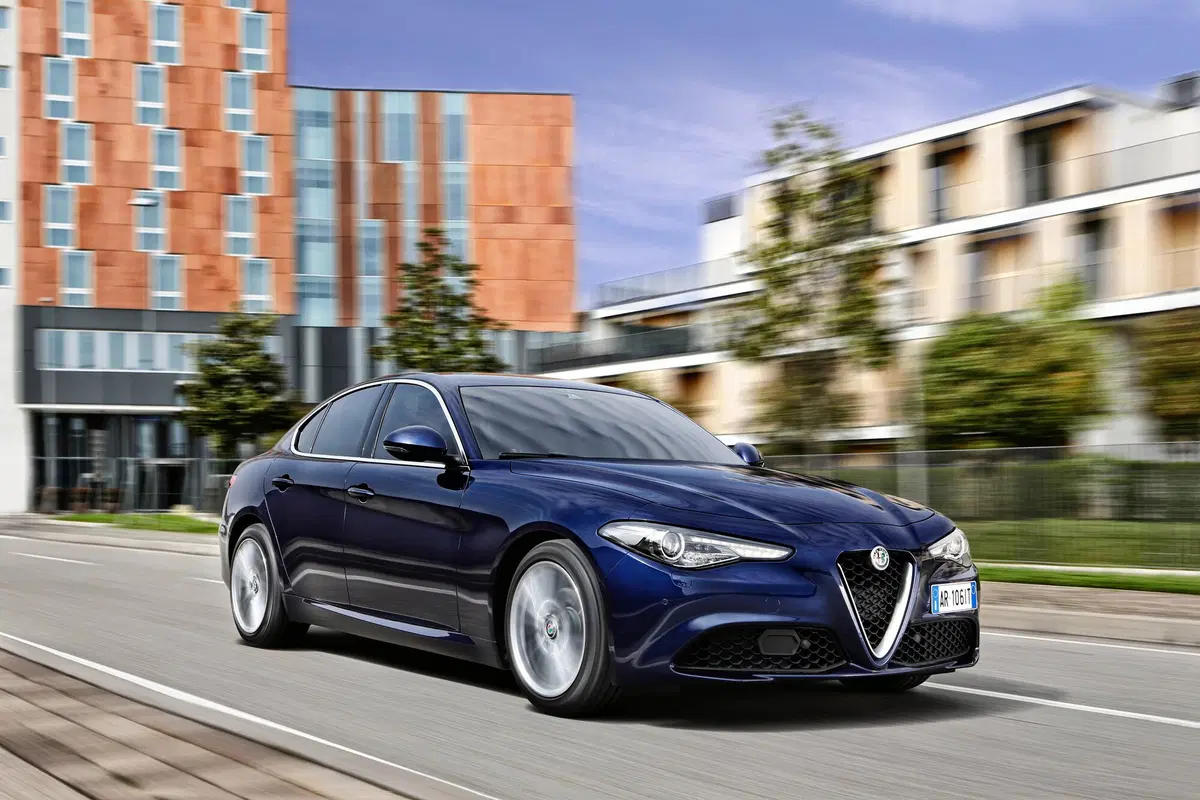 Alfa Romeo Giulia diesel 2.2 180 CV [Video Prime Impressioni] (15)