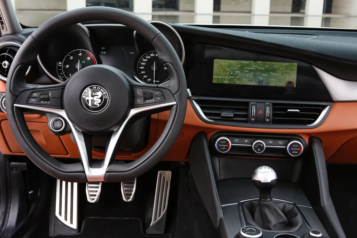 Alfa Romeo Giulia diesel 2.2 180 CV [Video Prime Impressioni] (25)