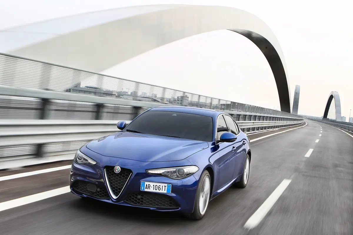 Alfa Romeo Giulia diesel 2.2 180 CV [Video Prime Impressioni] (32)
