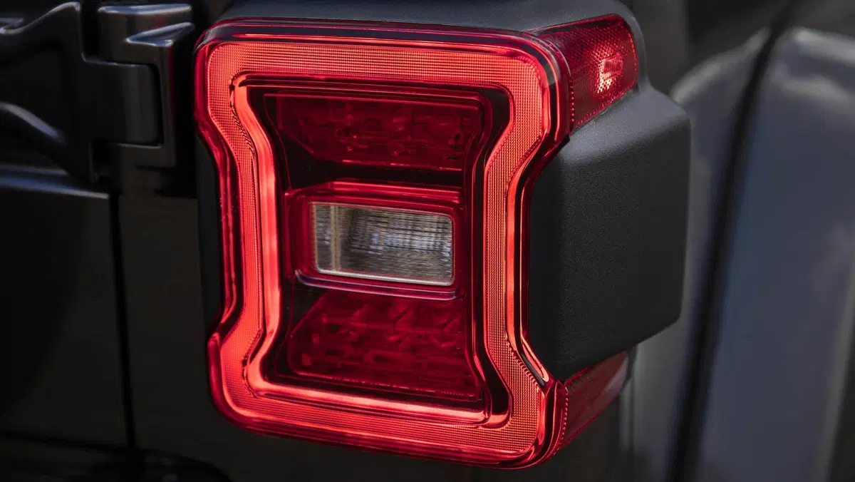 Jeep Wrangler, la lenta evoluzione della specie (14)