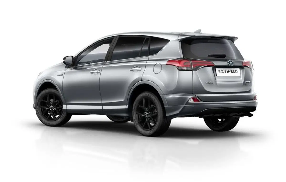 Toyota RAV4 Hybrid, le novità del model year 2018 (3)
