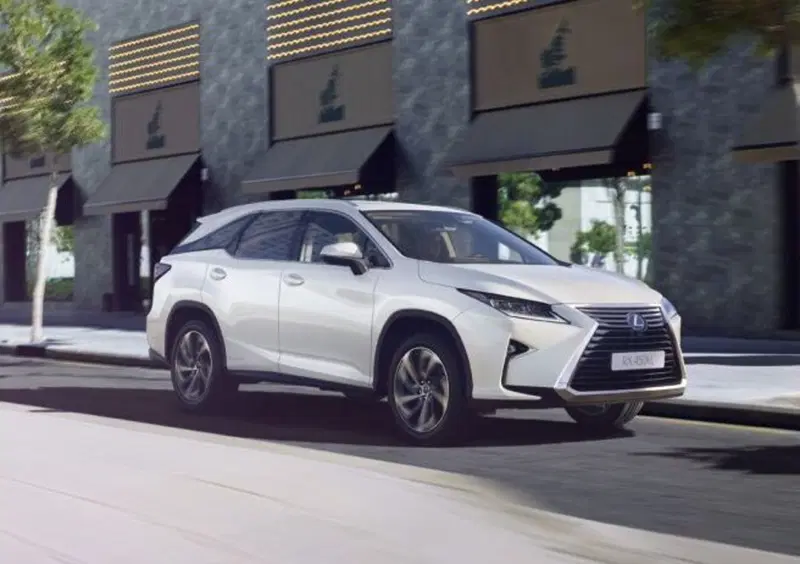 Lexus RX L, il SUV ora anche a 7 posti