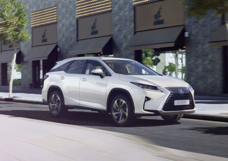 Lexus RX L, il SUV ora anche a 7 posti