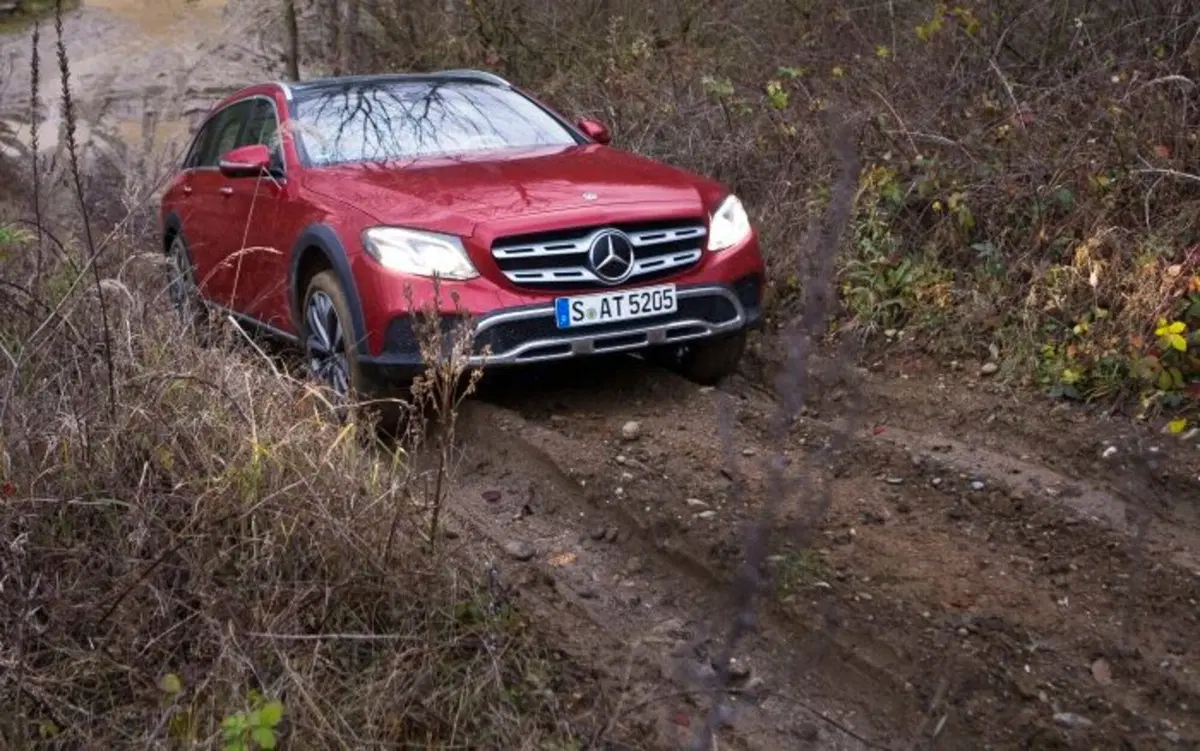 Affare del Momento, Mercedes: Classe E220 d 4Matic All-Terrain (6)