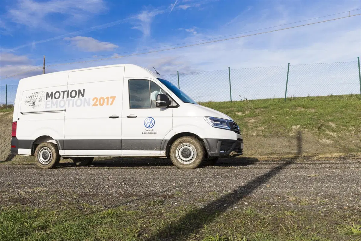 Volkswagen Crafter 4Motion: inarrestabile! (2)
