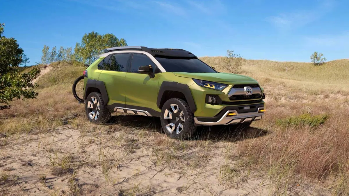 Toyota FT-AC, il SUV concept al Salone di Los Angeles (9)