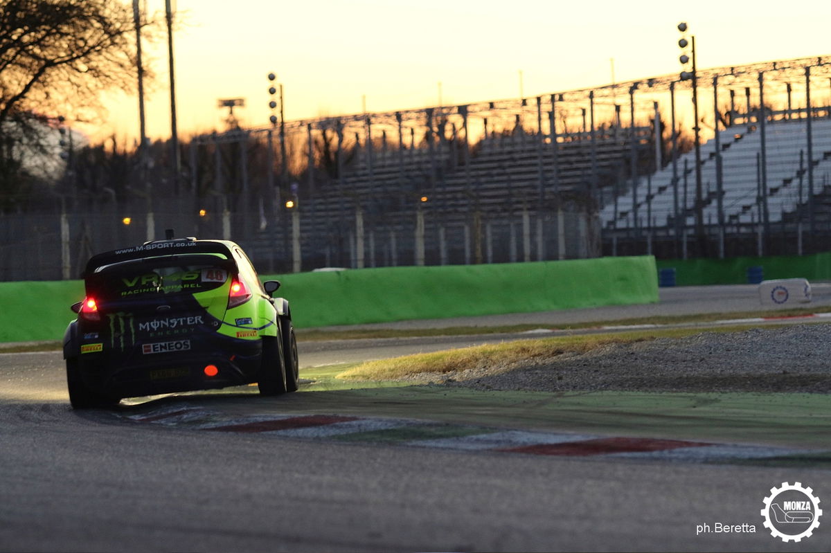 Monza Rally Show Day Mikkelsen Neuville Davanti A Rossi E Cairoli Video News