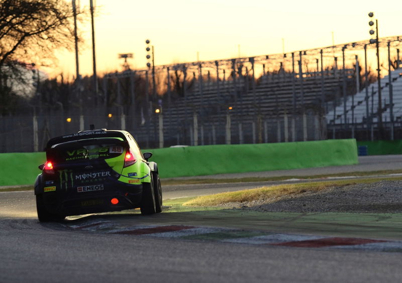 Monza Rally Show 2017, Day1: Mikkelsen &ndash; Neuville davanti a Rossi e Cairoli