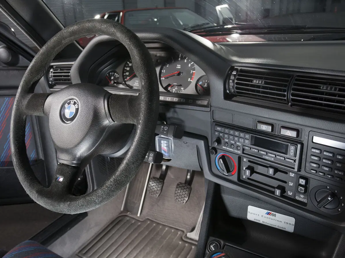 Cinque lustri fa, Confronto: ES30 Vs E30, ovvero Alfa Romeo SZ Vs BMW M3 (9)