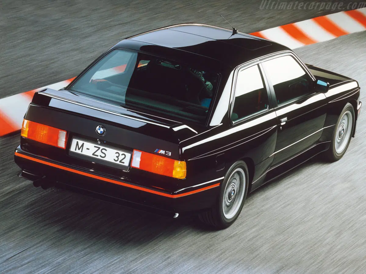 Cinque lustri fa, Confronto: ES30 Vs E30, ovvero Alfa Romeo SZ Vs BMW M3 (26)