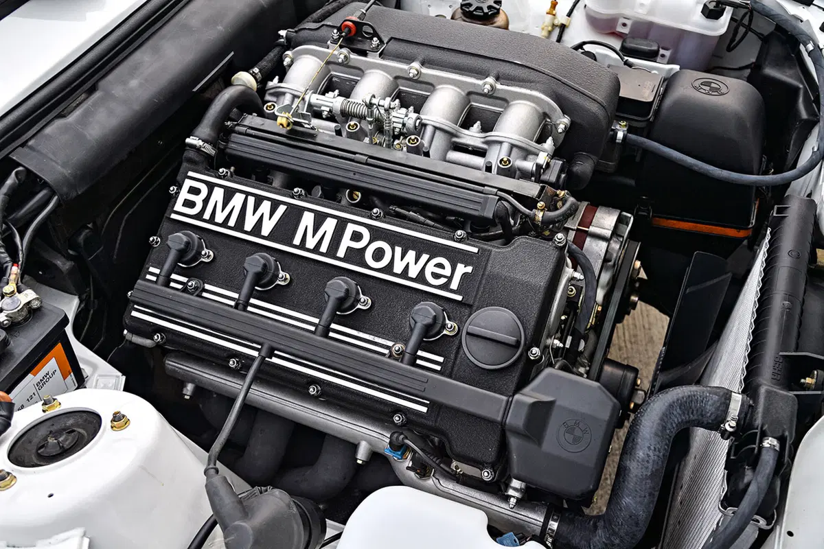 Cinque lustri fa, Confronto: ES30 Vs E30, ovvero Alfa Romeo SZ Vs BMW M3 (27)