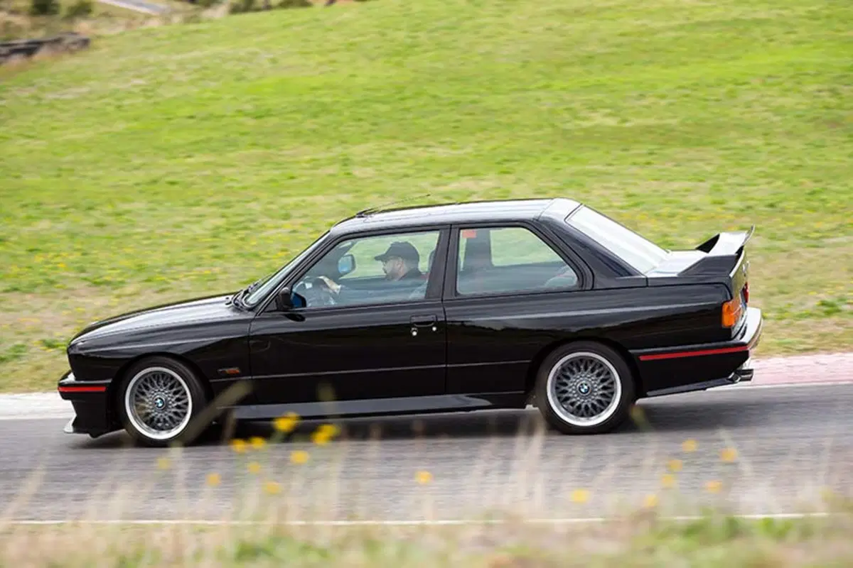 Cinque lustri fa, Confronto: ES30 Vs E30, ovvero Alfa Romeo SZ Vs BMW M3 (5)