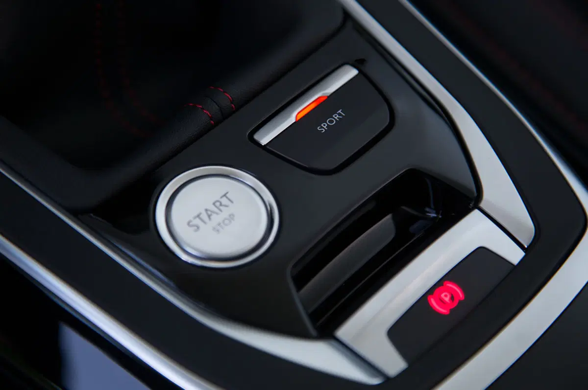 Peugeot 308 GTI by Peugeot Sport (4)