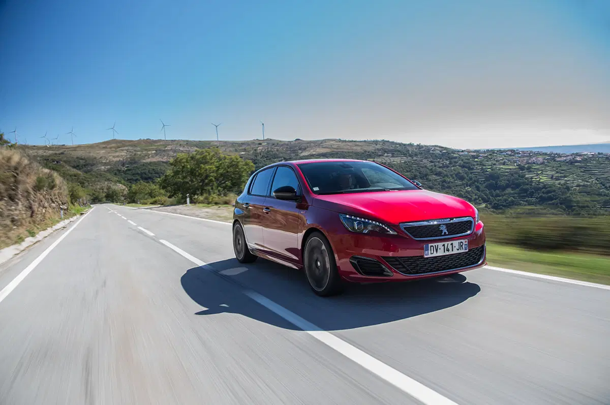 Peugeot 308 GTI by Peugeot Sport (9)