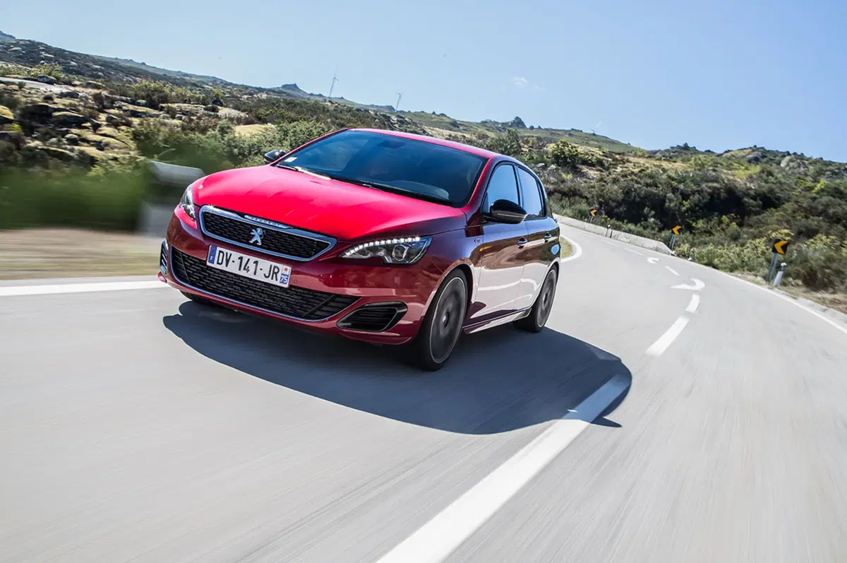 Peugeot 308 GTI by Peugeot Sport (12)