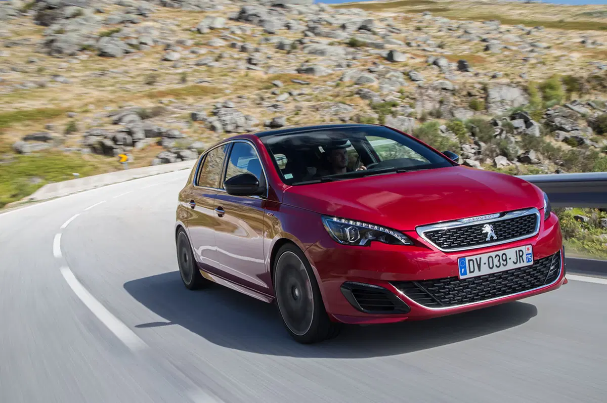 Peugeot 308 GTI by Peugeot Sport (21)