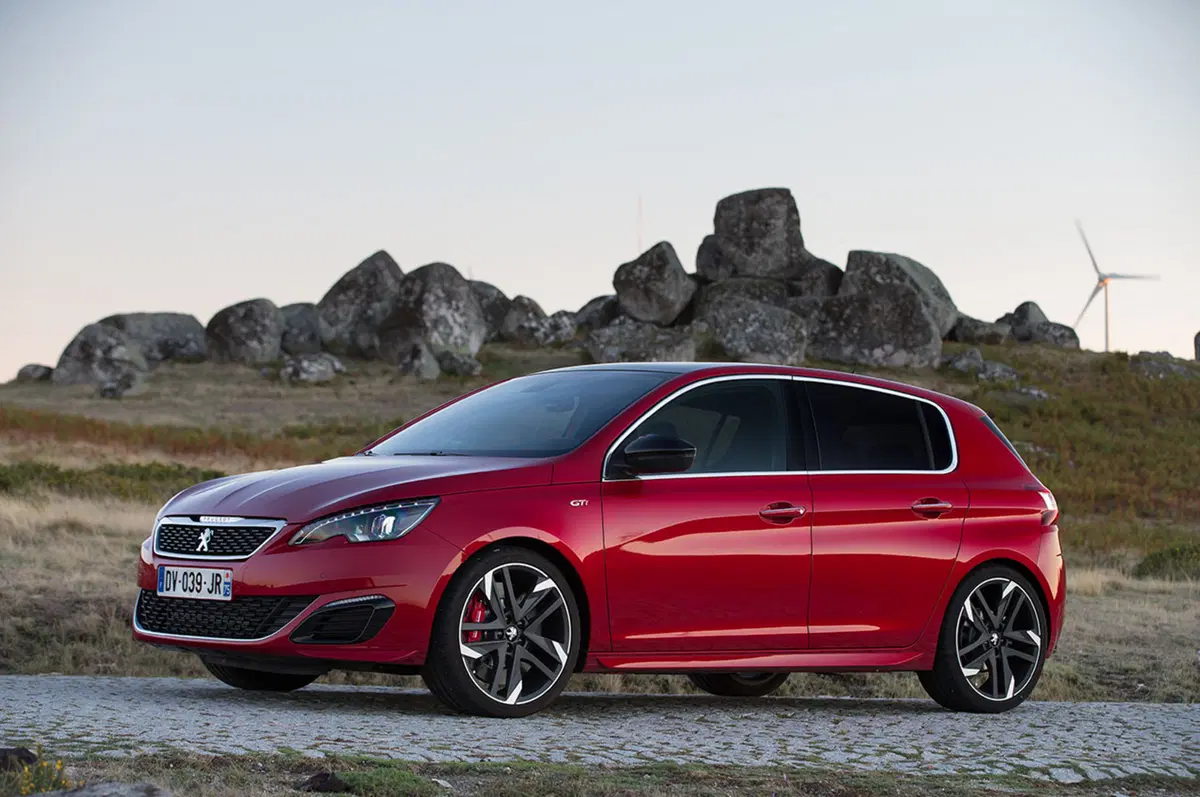 Peugeot 308 GTI by Peugeot Sport (26)
