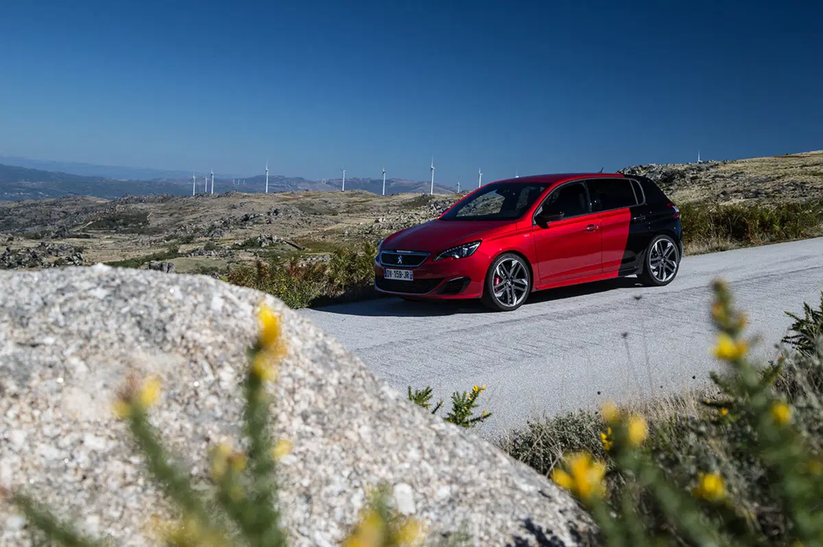Peugeot 308 GTI by Peugeot Sport (30)