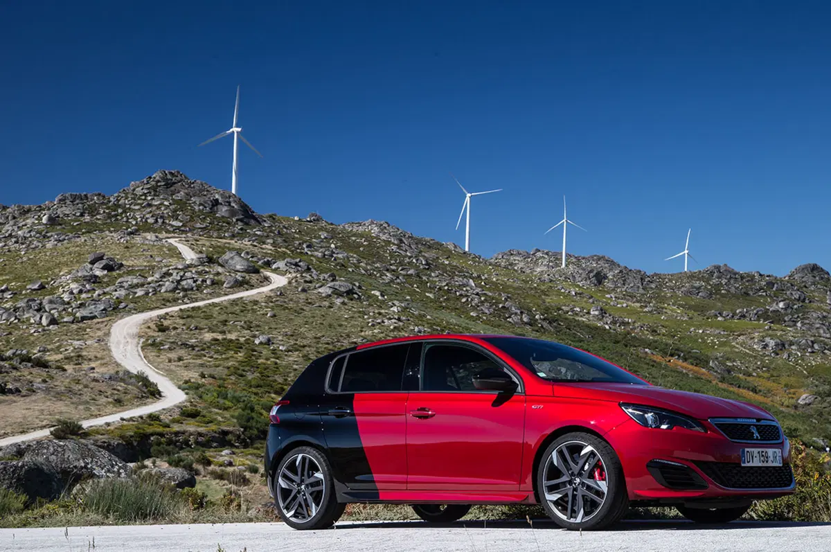 Peugeot 308 GTI by Peugeot Sport (33)