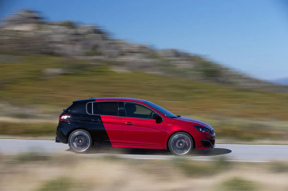 Peugeot 308 GTI by Peugeot Sport (37)