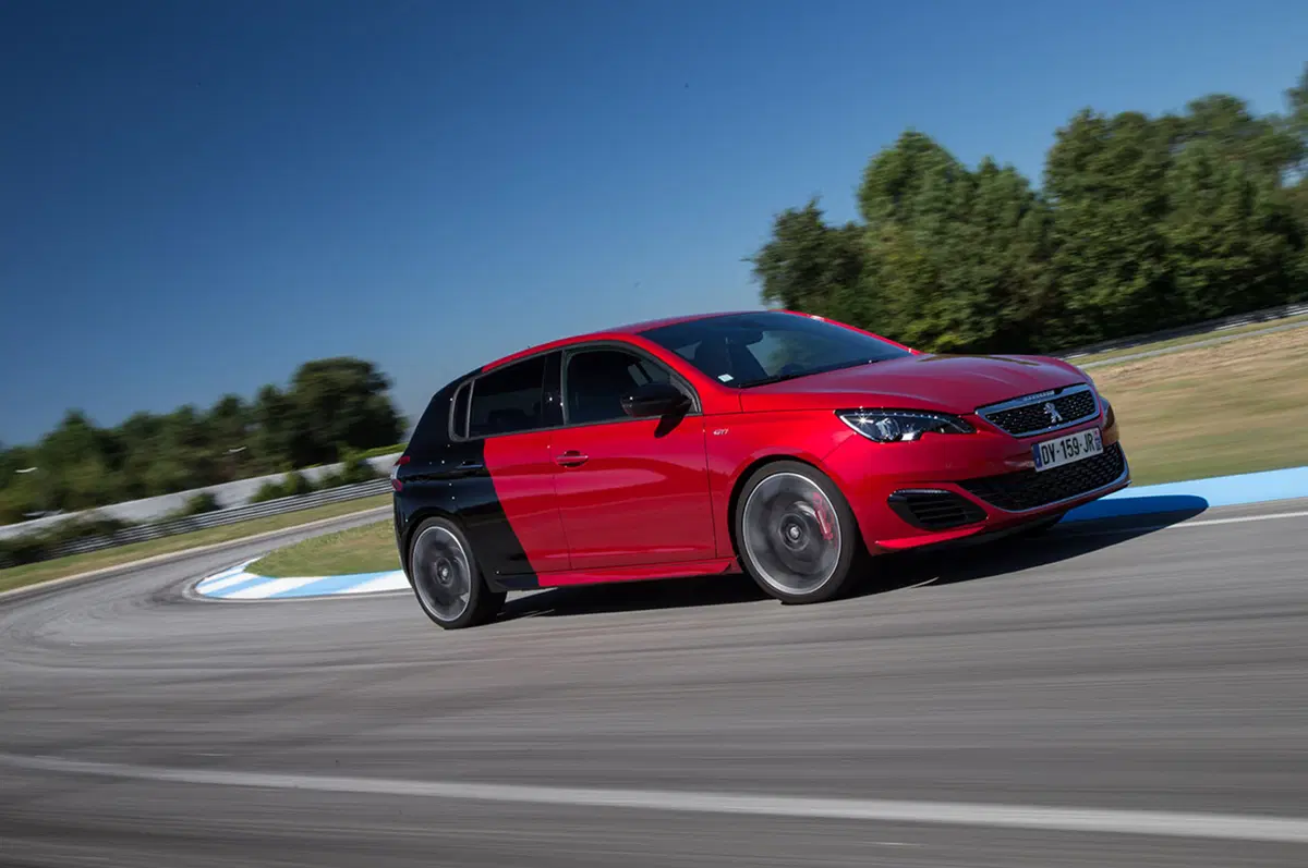 Peugeot 308 GTI by Peugeot Sport (47)