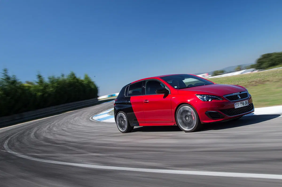 Peugeot 308 GTI by Peugeot Sport (49)