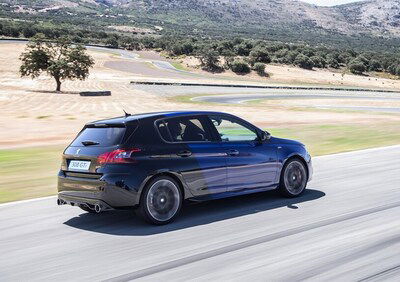 Peugeot 308 GTi by Peugeot Sport '18: stile restyling e 270 cv superveloci, anche in pista [Video]